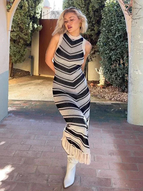 Vestido de Malha com Borda Listrada